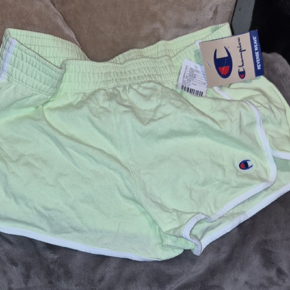 Champion womens Athletic Shorts nwt medium